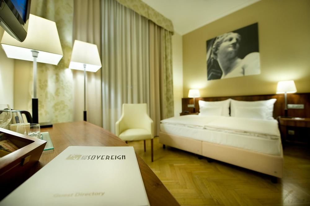 Hotel Maestro By Adrez Praha Bagian luar foto